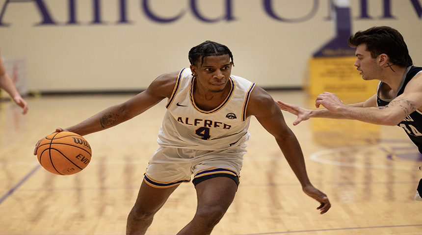 A photo of a men's basketball player