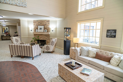 Saxon Inn interior lobby