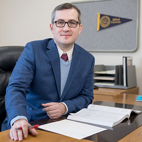 Grzegorz Pac, Associate Professor of Economics