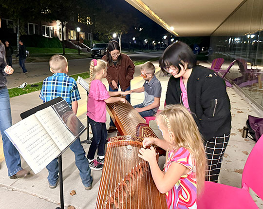 guzheng demonstration at Night of Science and Arts