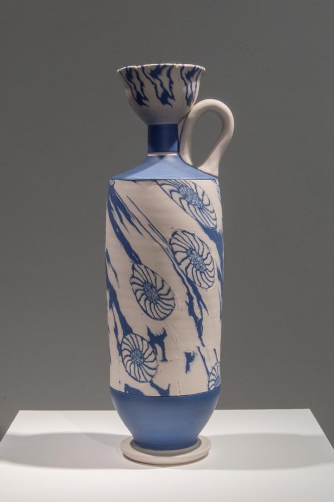 Vase and Cup Form