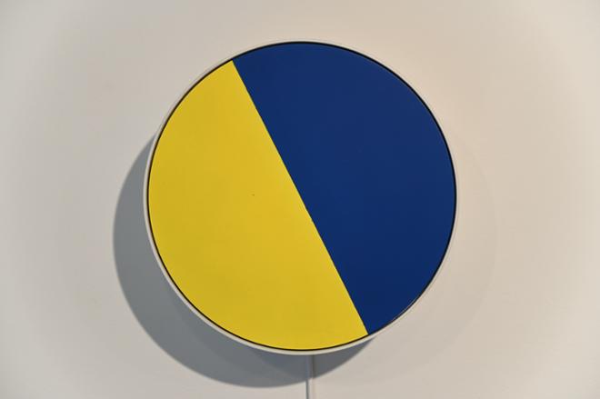 Yellow and Blue Circle Half