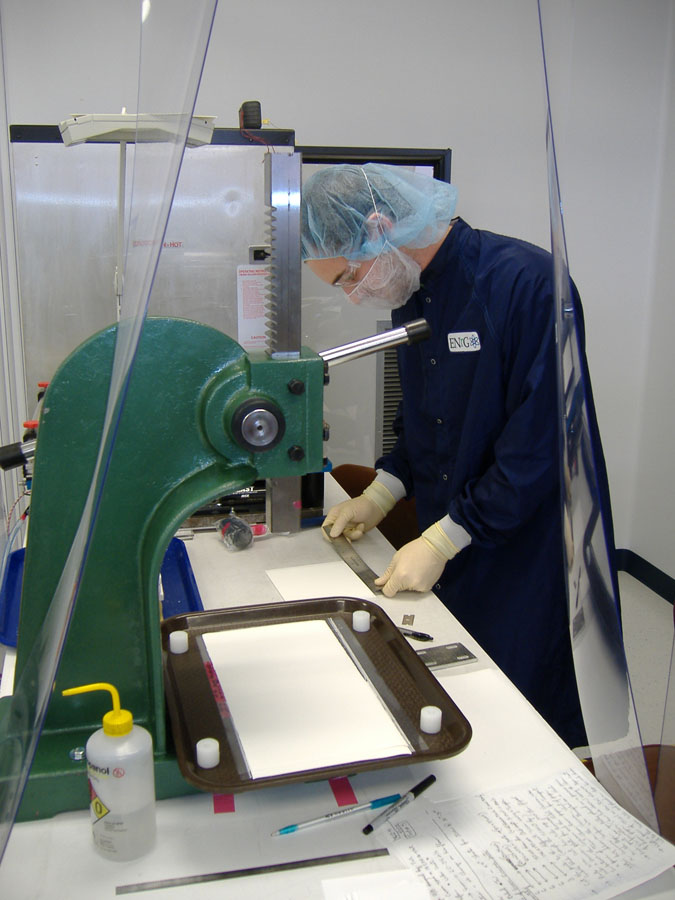 Internship student in a lab