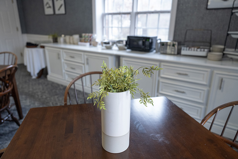 A photo of the breakfast room at the Saxon Inn