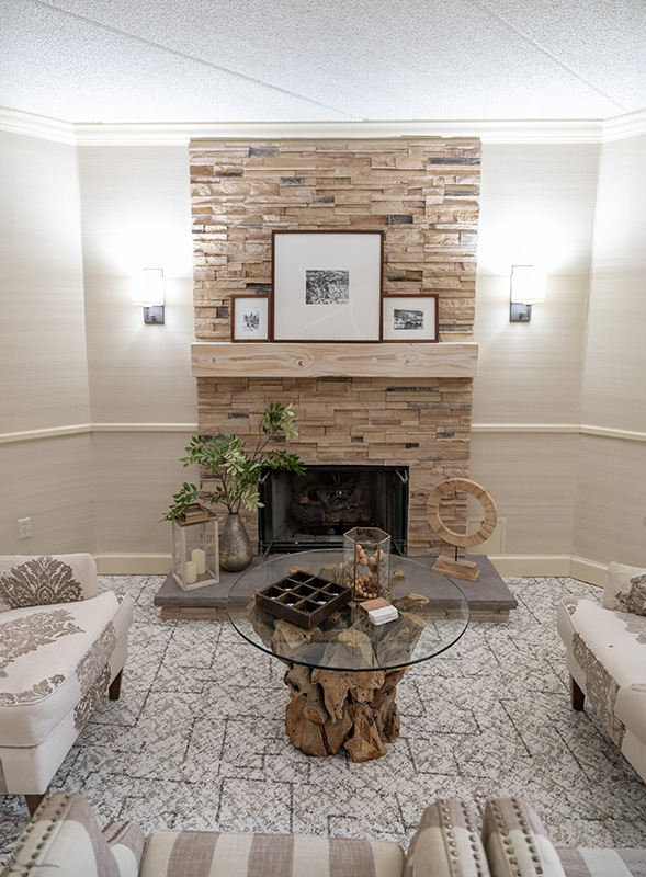 A photo of the lobby at the Saxon Inn