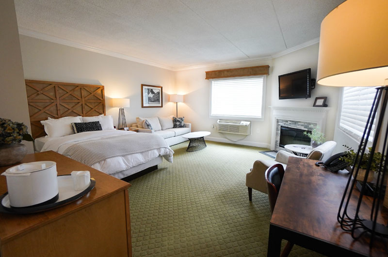 queen bed in white linens