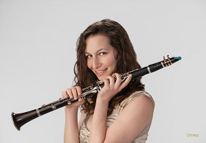 Moran Katz holding a clarinet