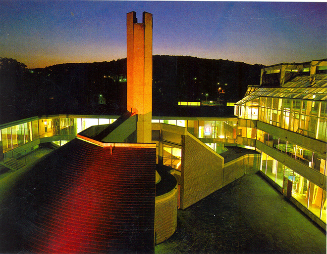 Black and white photo of a building